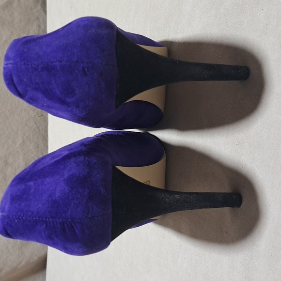 Woman's high heels - Picture 3 of 9